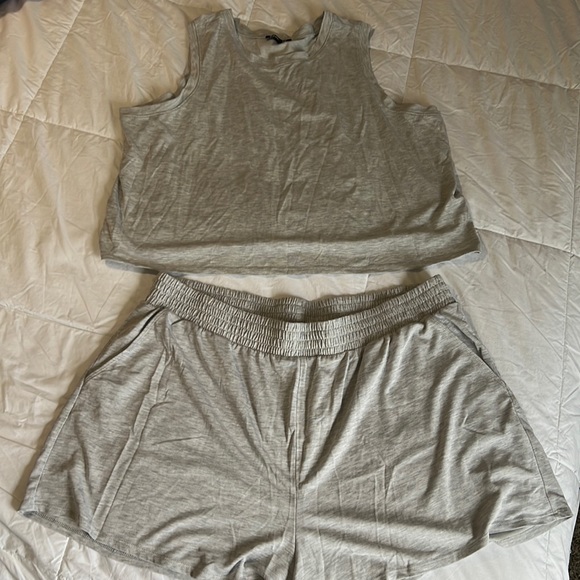 Heather Matching Set - Picture 2 of 8